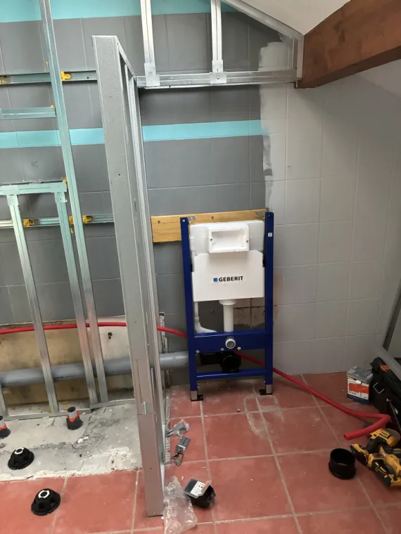 modification et remplacement des réseaux pour implantation WC suspendu