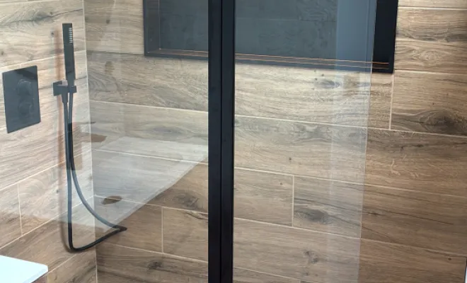 Pose paroi de douche fixe + pivotant