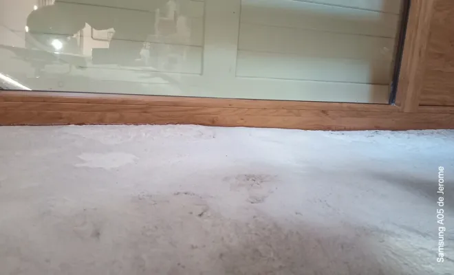 Reprise de finition d'une fenêtre, Belley, AINPACT'RÉNOV