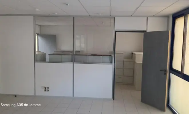 Des placards ont été installés